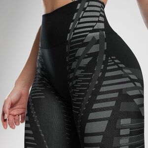 Gymshark apex limited leggings